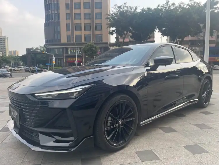 Changan UNI-V 2023 1.5T Sports Version