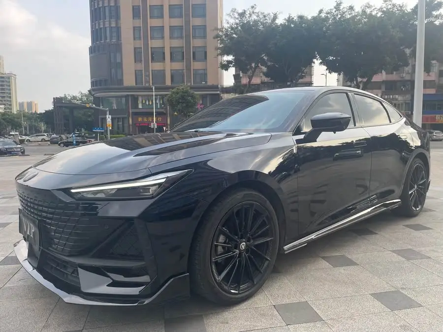 Changan UNI-V 2023 1.5T Sports Version