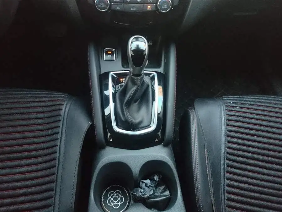 نيسان قشقاى 2022 2.0 لتر CVT XV الذكي