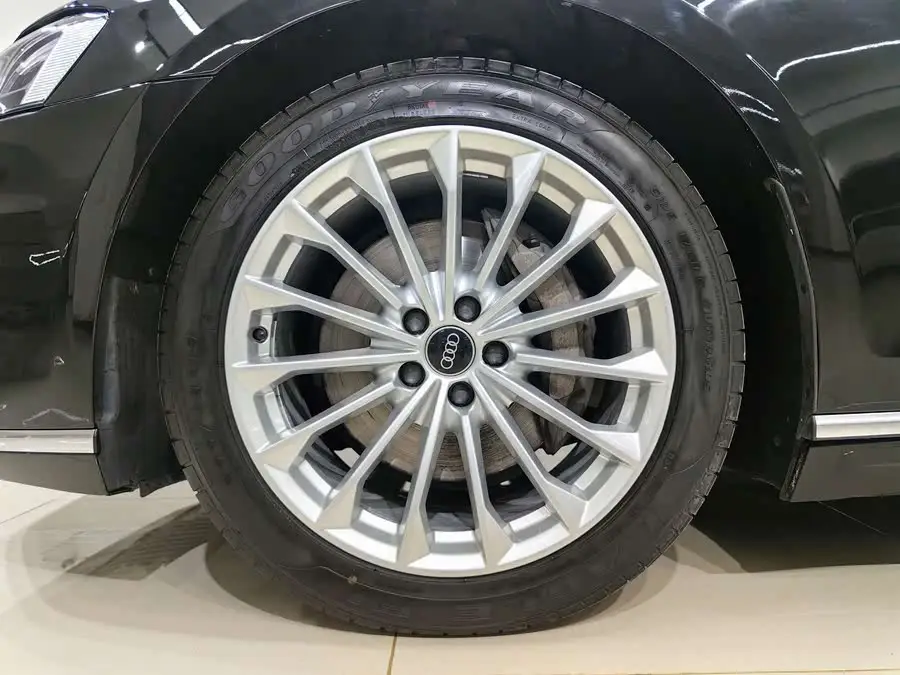 Audi A8 2021 Model A8L 50 TFSI quattro Comfort