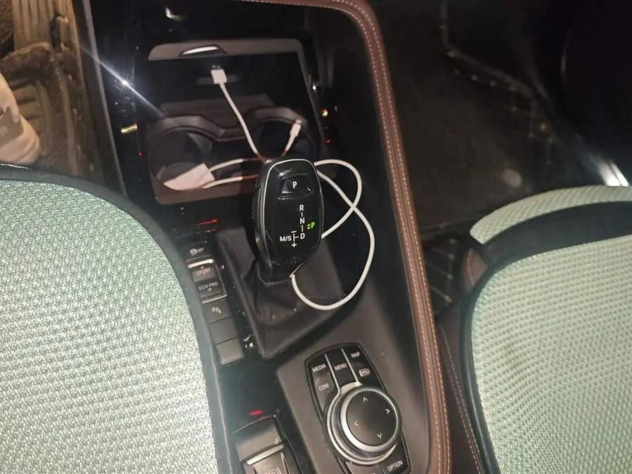 بي إم دبليو X1 2021 sDrive20Li الفاخرة