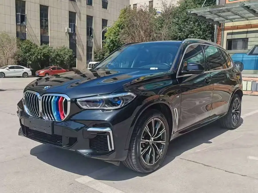 بي إم دبليو X5 2022 xDrive 30Li باقة M الرياضية الفاخرة