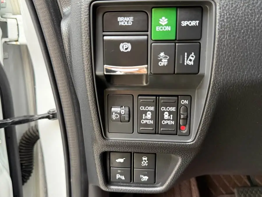 2022 هوندا أوديسي 2.0L e:HEV إصدار شارب إنجوي