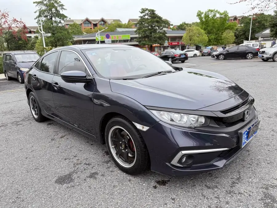 Civic 2019 180TURBO CVT Sport Version National V