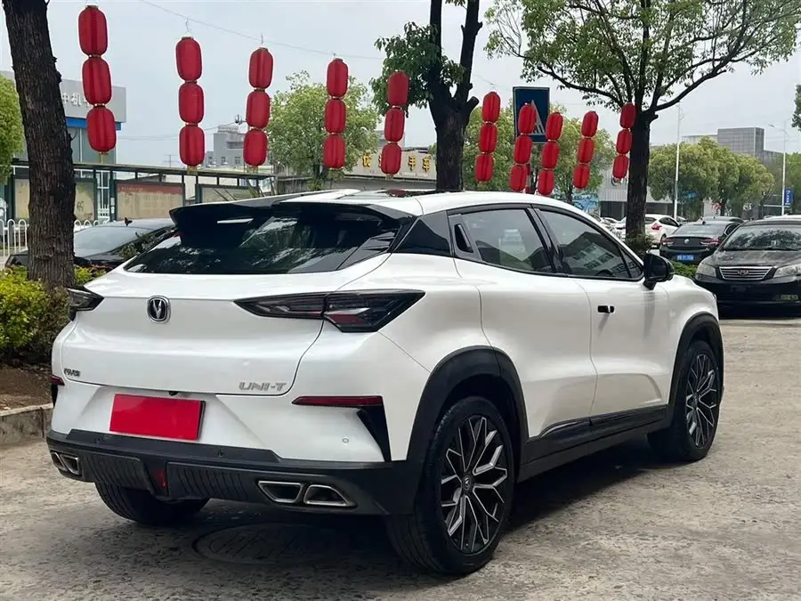 شانجان UNI-T 2022 1.5T الفاخرة