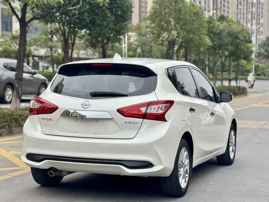 نيسان تييدا 2021 1.6 لتر CVT النسخة الذكية