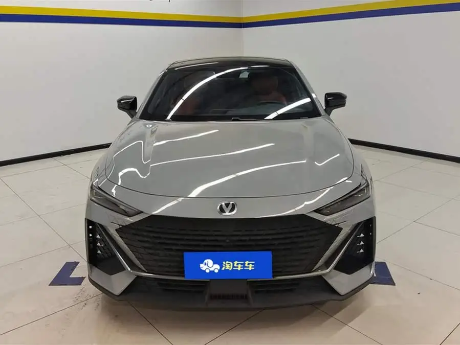 Changan UNI-V 2022 1.5T Premium