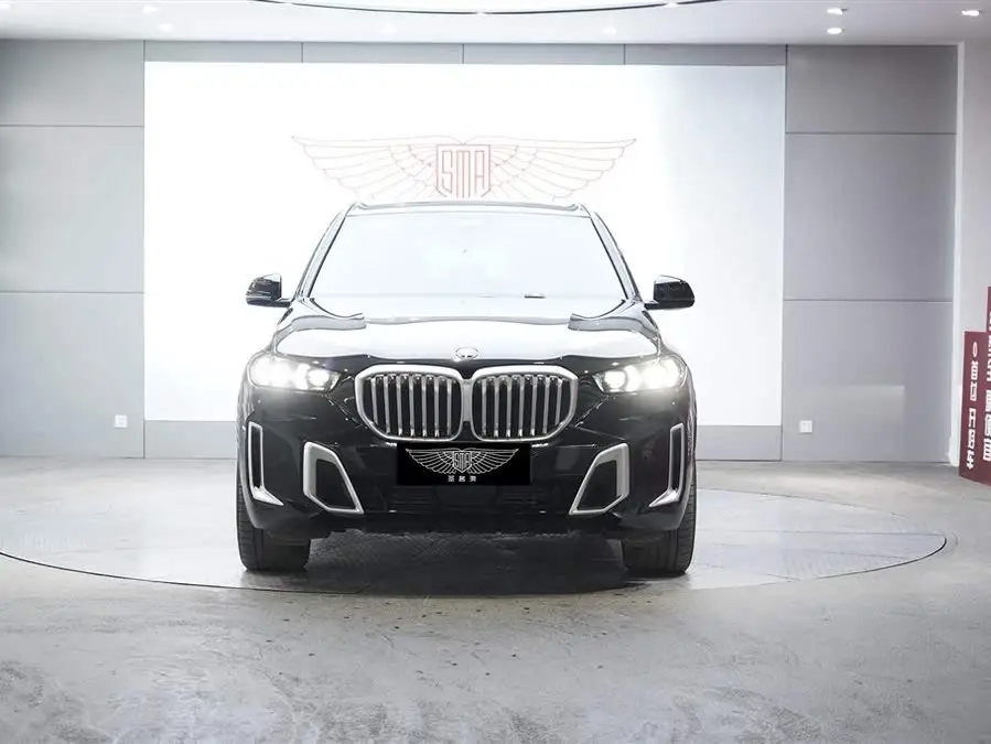 BMW X5 2023 xDrive 30Li M Sport Package