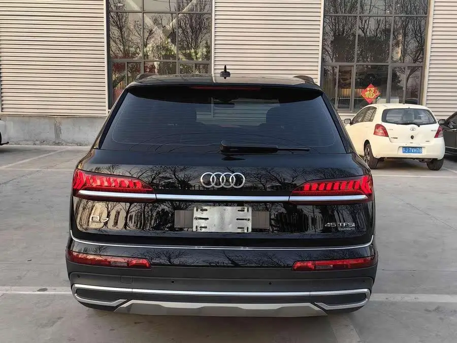 Audi Q7 2021 45 TFSI quattro S line Sport