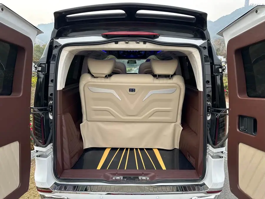 Vito 2023 2.0T Elite Edition 7-seater