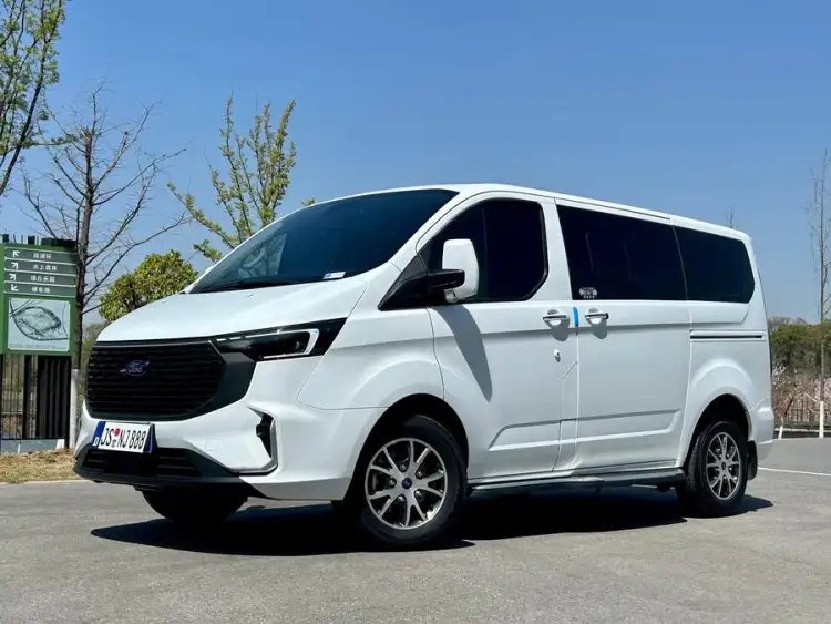 Foton 2023 Model 2.0T Gasoline Automatic Commercial Travel Short Wheelbase Low Roof 7/8/9 Seater