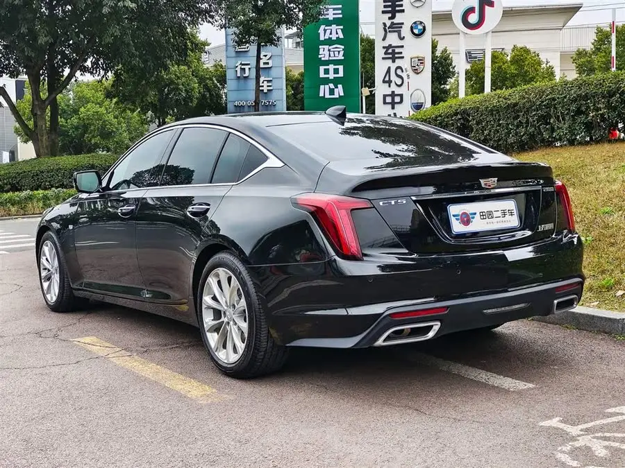 كاديلاك CT5 2022 28T فخمة