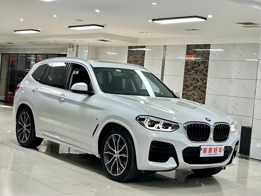 بي إم دبليو X3 طراز 2021 xDrive30i النسخة الرائدة حزمة M الرياضية