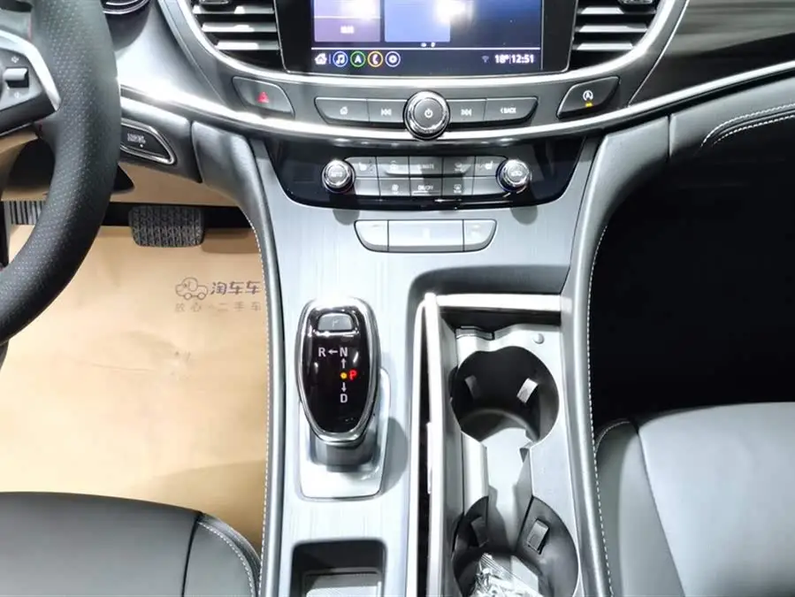 بايك لاكروس 2022 652T فاخر