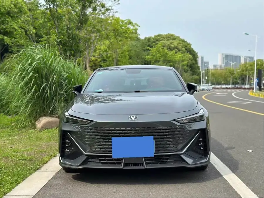 Changan UNI-V 2022 1.5T Premium