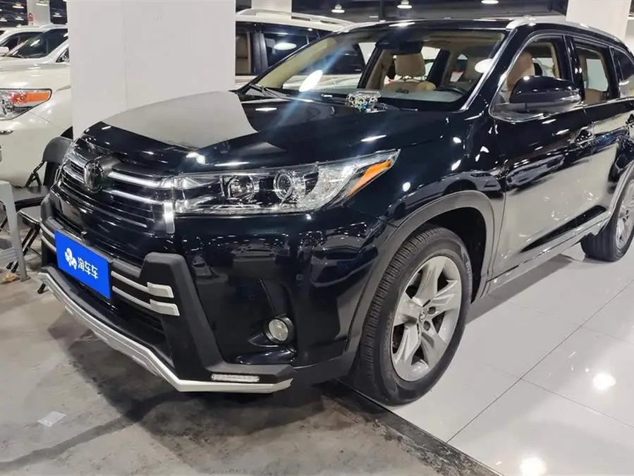 2021 تويوتا هايلاندر 2.0T دفع رباعي بريميوم 7 مقاعد