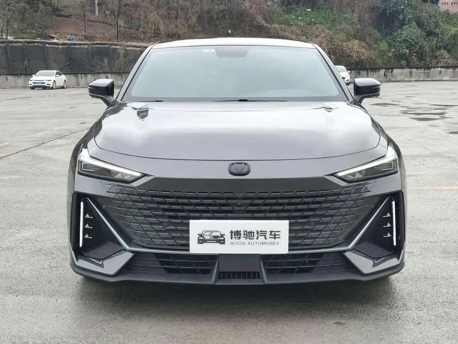 Changan UNI-V 2023 1.5T Premium