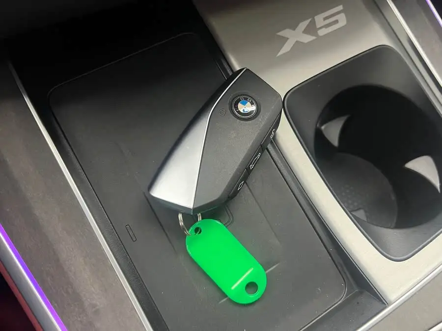 BMW X5 2023 xDrive 30Li Luxury M Sport Package