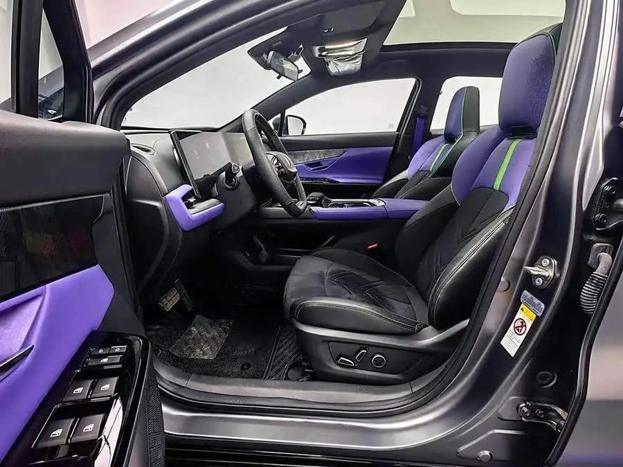 شانجان UNI-T 2023 الجيل الثاني 1.5T نسخة رياضية فاخرة