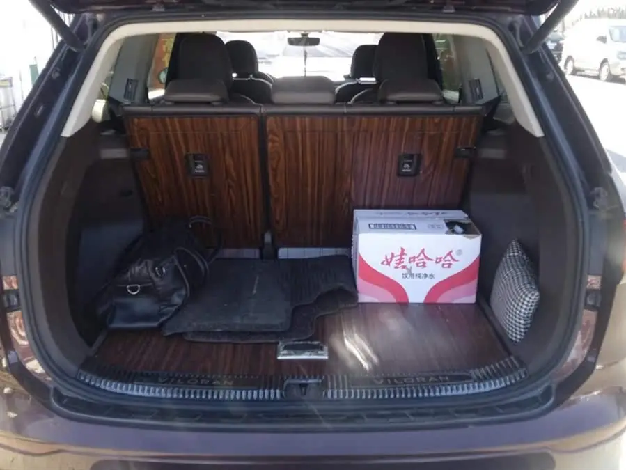 VW Viloran 2020 330 TSI Luxury Edition