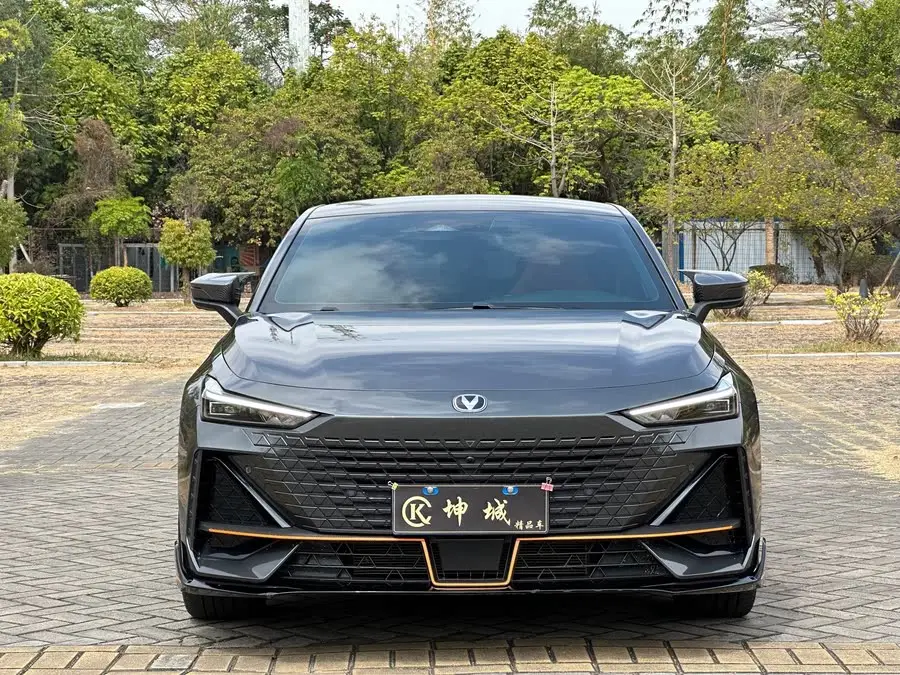 Changan UNI-V 2023 1.5T Sport Version