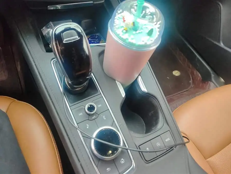 Cadillac XT4 2022 28T Luxury FWD