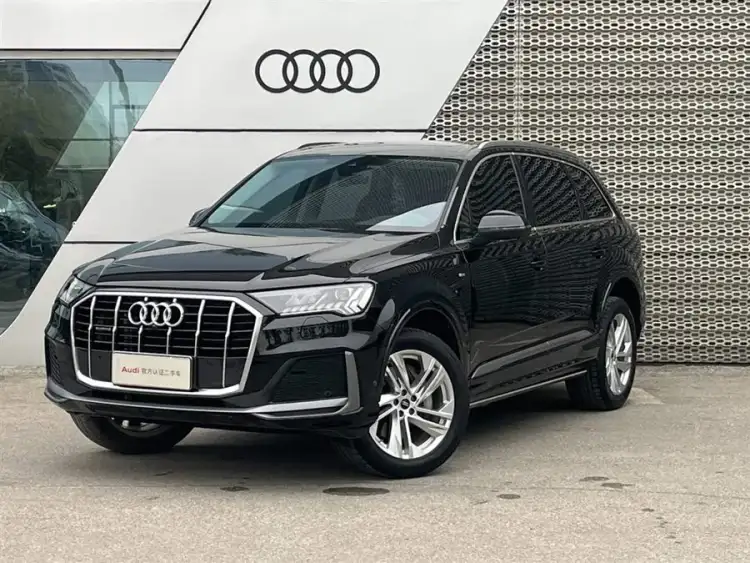 Audi Q7 2023 45 TFSI quattro S line Sport