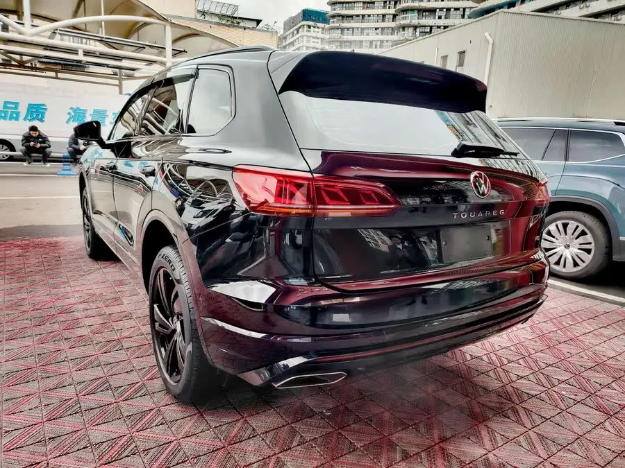 Touareg 2022 3.0 TSI R-Line Black Sport Package