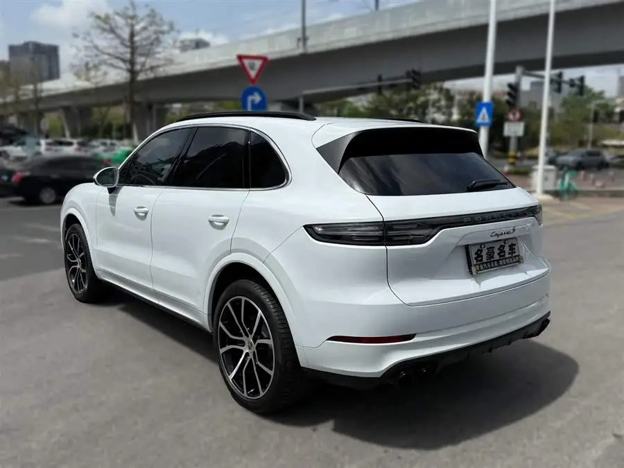 2023 Cayenne Cayenne 3.0T Platinum Edition