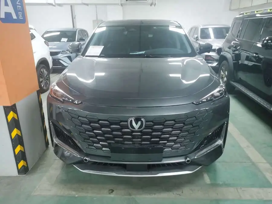 Changan UNI-K 2023 2.0T Two-Wheel Drive Enjoyment Edition