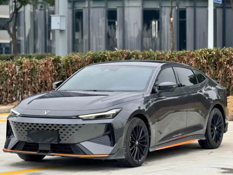 Changan UNI-V 2024 1.5T Premium Sport Version