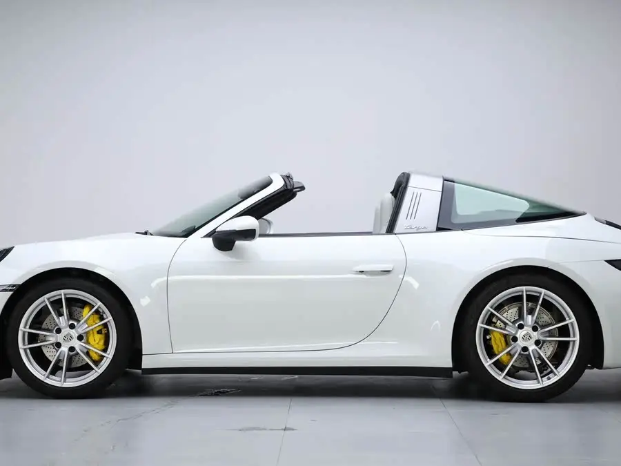 بورش 911 2023 طراز تارجا 4 3.0T