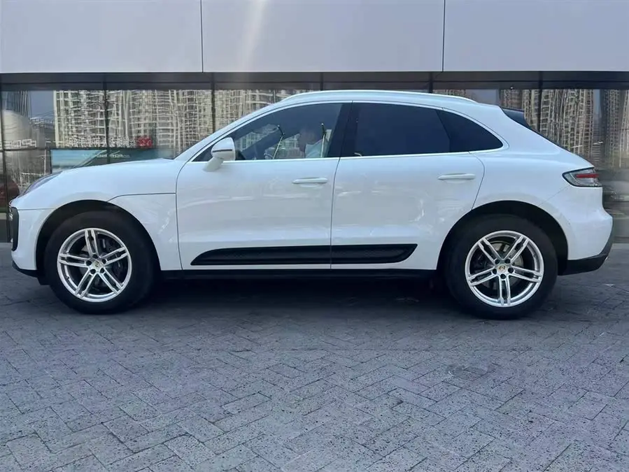 2023 Macan 2.0T