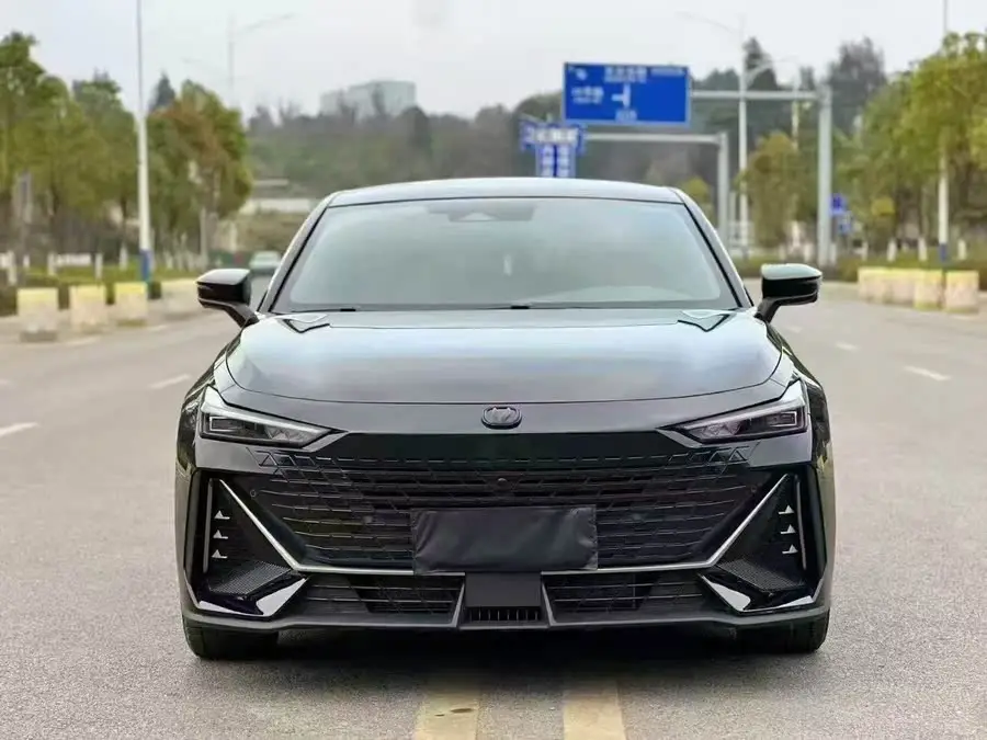 Changan UNI-V 2023 1.5T Sport Version