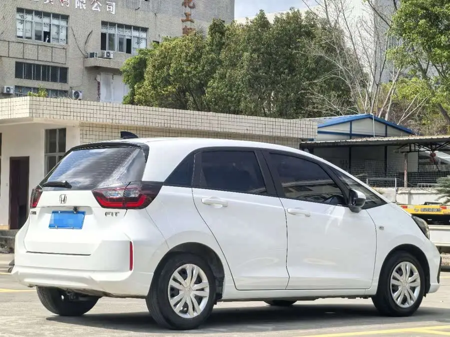 فيت 2021 1.5L CVT潮越版