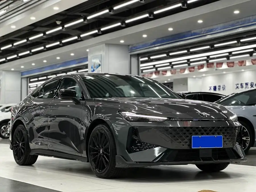 Changan UNI-V 2024 1.5T Premium Edition