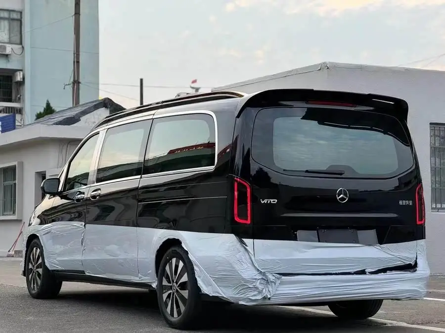 Vito 2023 model 2.0T Business Edition 7-seater