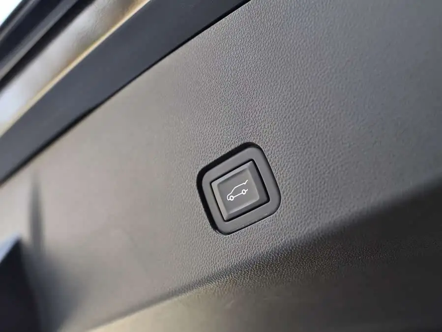 كاديلاك XT6 2022 2.0T ستة مقاعد الدفع الرباعي البلاتيني