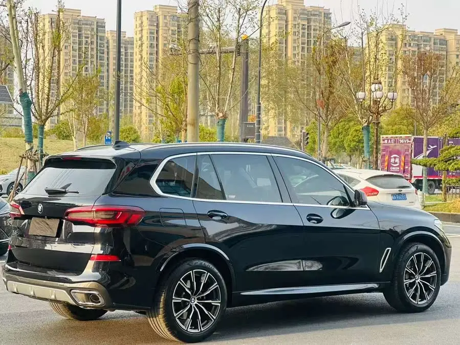 بي إم دبليو X5 2023 xDrive 30Li باقة M الرياضية الفاخرة