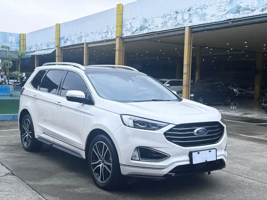 2020 Ford Edge EcoBoost 245 AWD Titanium 7-Seater