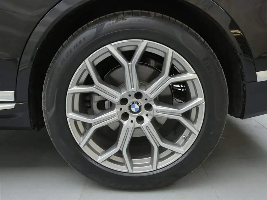 بي إم دبليو X7 2024 xDrive40i باقة فاخرة متقدمة