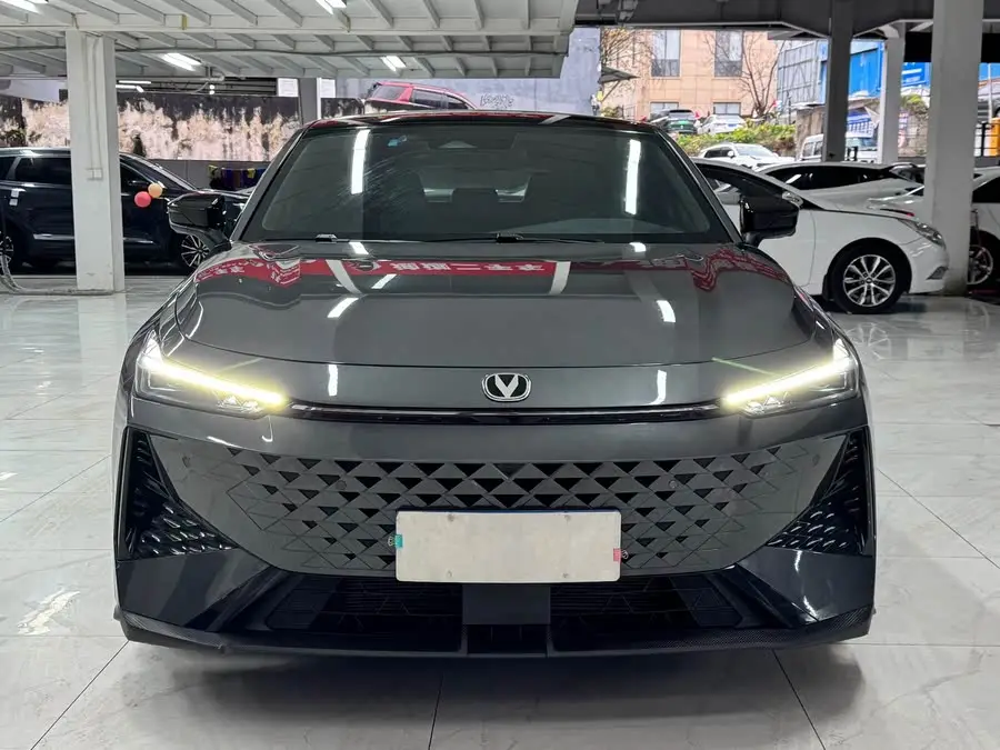 Changan UNI-V 2024 1.5T Premium