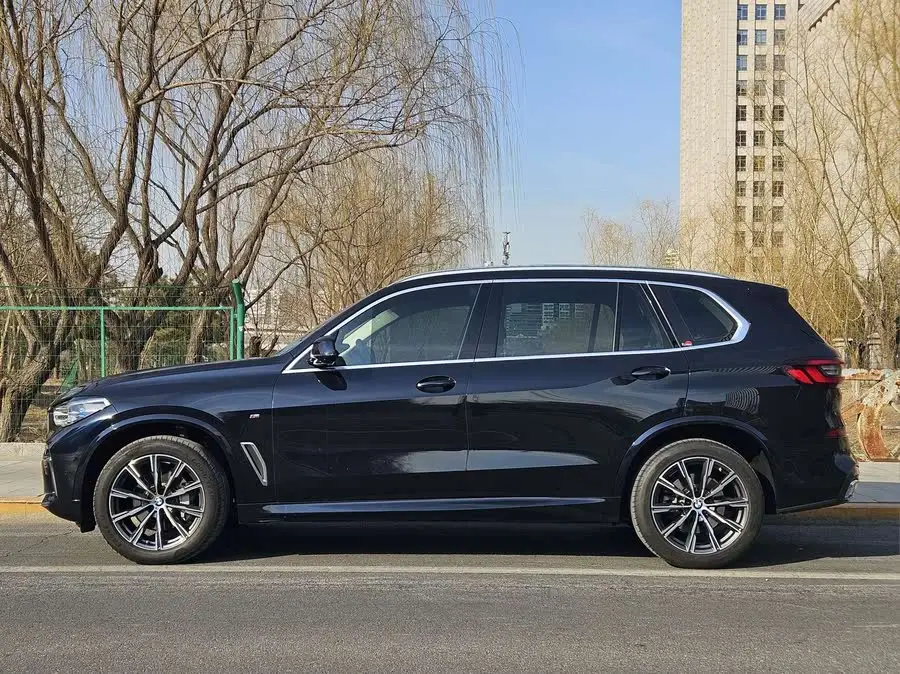 BMW X5 2022 Facelift xDrive 30Li M Sport Package