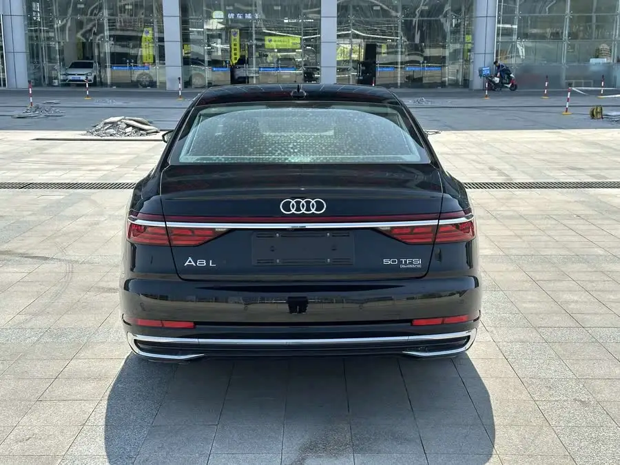 أودي A8 2025 A8L 50 TFSI quattro الفاخرة