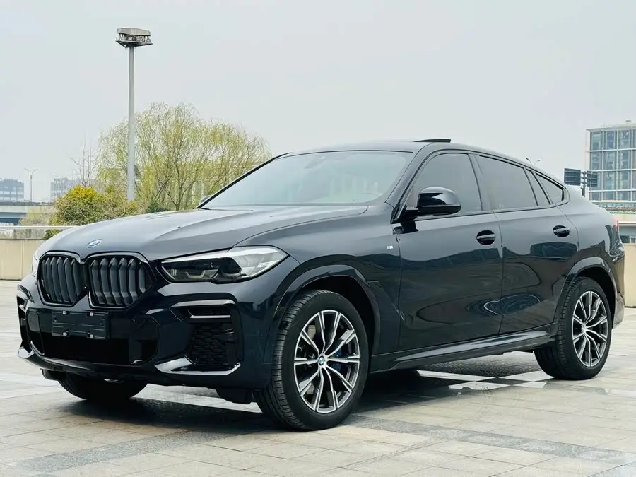 بي إم دبليو X6 2022 طراز مُعدل xDrive30i حزمة رياضية M
