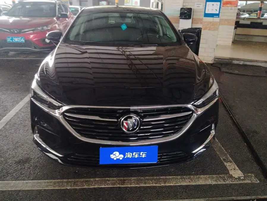 بيوك لاكروس 2021 552T الفاخرة