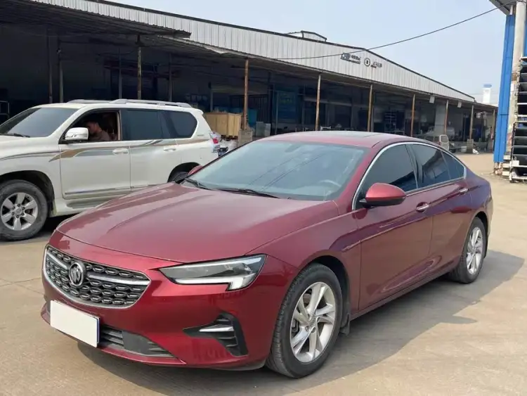 Regal 2022 Model 552T Intelligent Edition