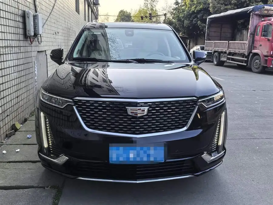 كاديلاك XT6 2022 2.0T فاخرة بسبعة مقاعد ودفع رباعي