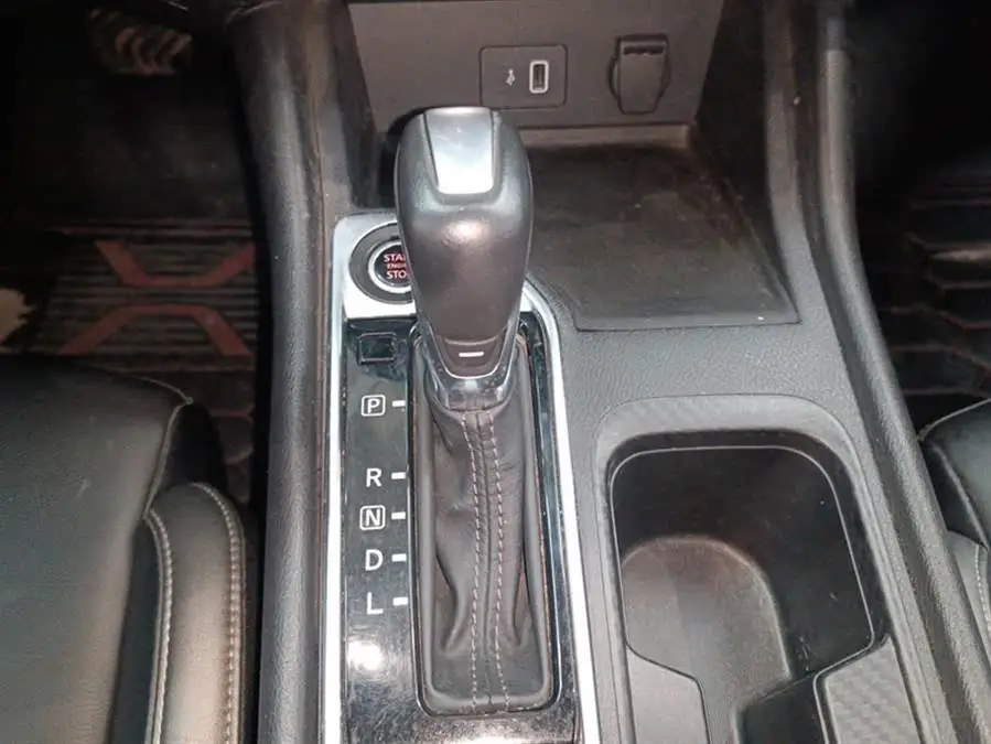 2022 نيسان سيلفي 1.6 لتر XL CVT استمتع