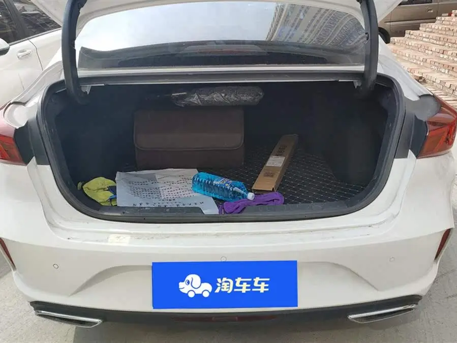 إيدونغ 2022 بلس بلو ويل NE 1.4T GDI DCT النسخة المميزة